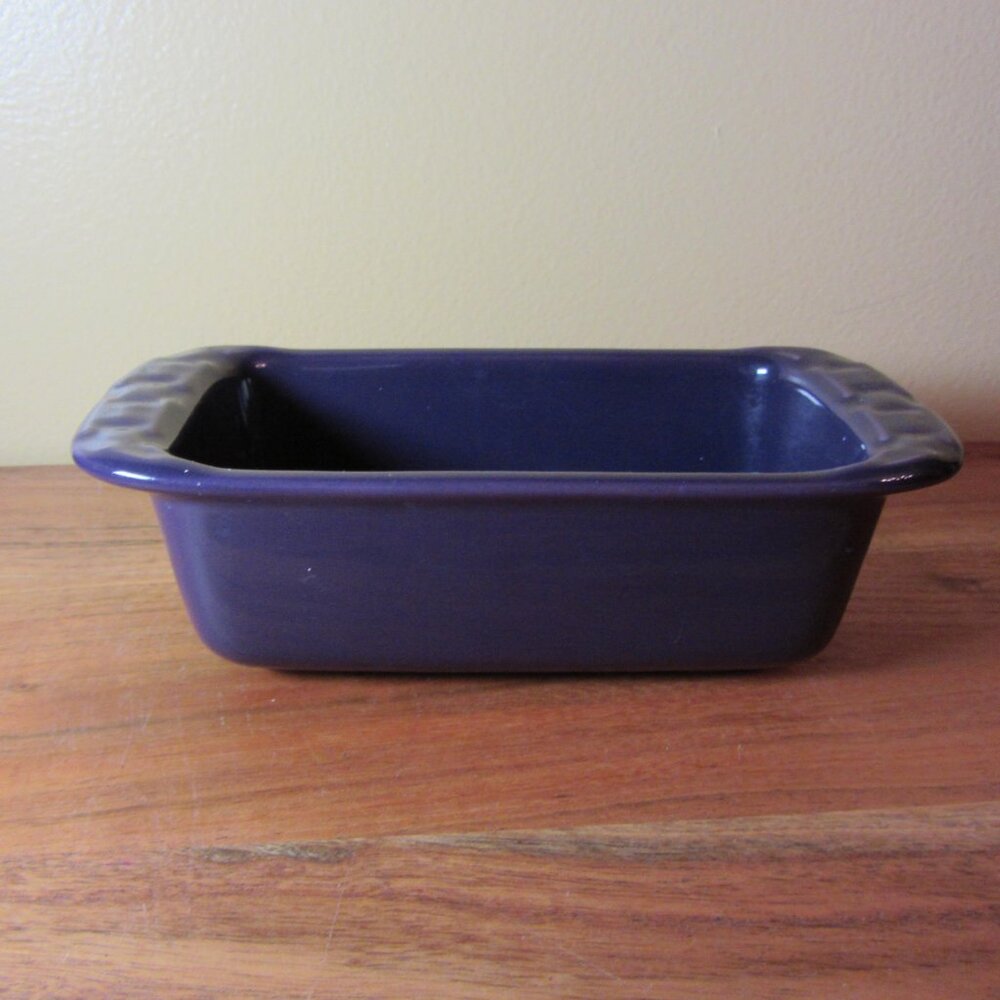 purple Longaberger loaf pan (W3182)